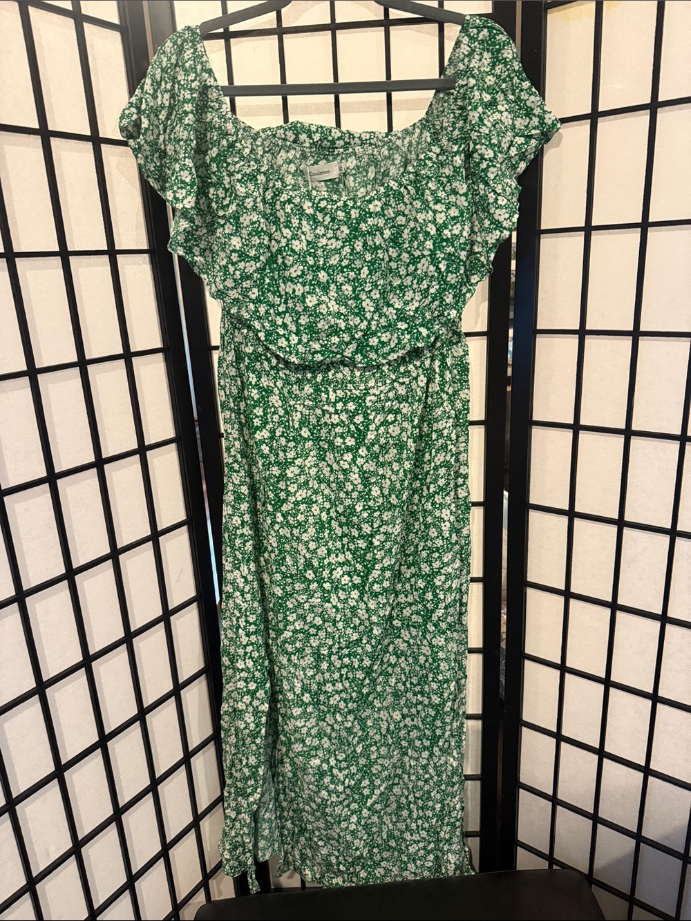 Green Floral Maxi Dress with Sweetheart Neckline